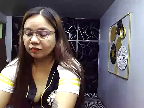 ambersmile online show from March 2, 12:11 pm