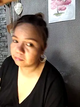 ambersmile online show from April 10, 9:47 am