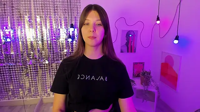 ElizaMild online show from December 20, 4:46 pm