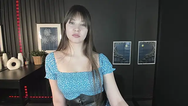 ElizaMild online show from January 23, 4:37 pm