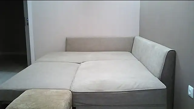 Snapshot of ivanka73 chatting on December 21, 3:36 am ivanka73 online show from December 21, 3:36 am