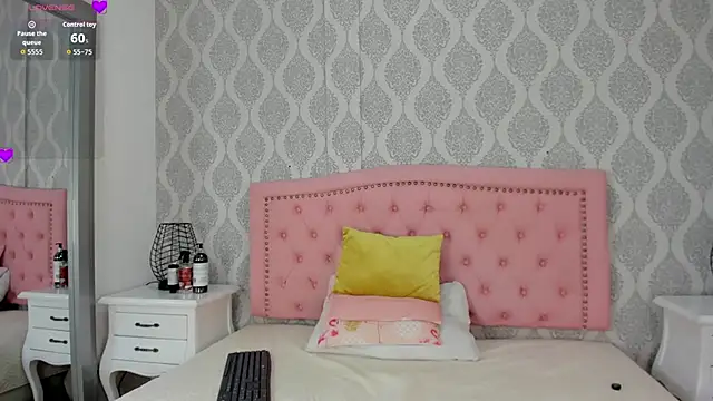 Princsgirl  online show from April 15, 7:43 pm