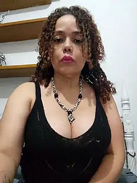 Snapshot of BadMicaela1 chatting on November 24, 5:07 am BadMicaela1 online show from November 24, 5:07 am