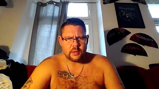 Snapshot of sexykevin17cm chatting on November 18, 2:43 pm sexykevin17cm online show from November 18, 2:43 pm