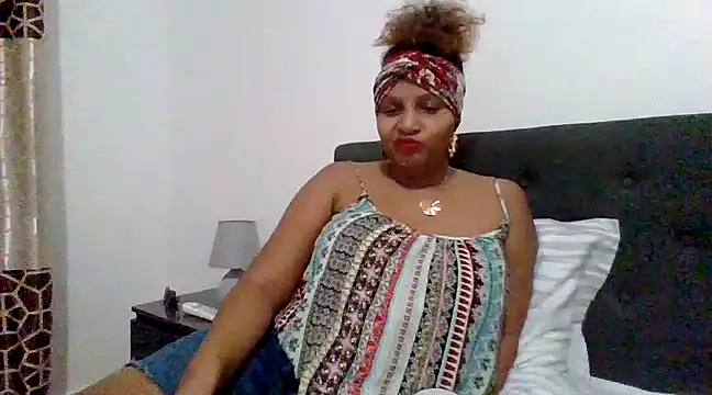 Snapshot of Nathyjess195 chatting on January 3, 12:43 am Nathyjess195 online show from January 3, 12:43 am