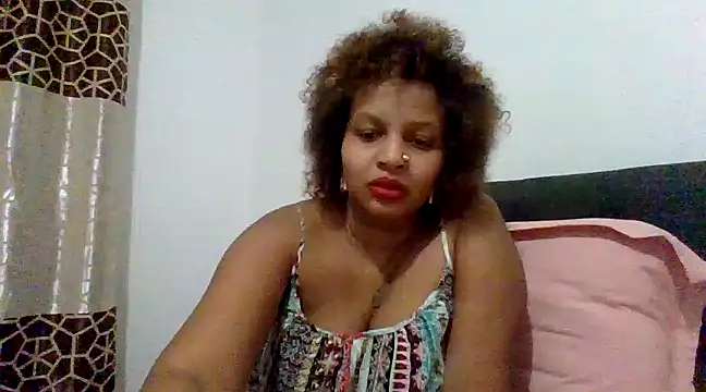Snapshot of Nathyjess195 chatting on January 19, 3:39 am Nathyjess195 online show from January 19, 3:39 am