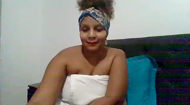 Snapshot of Nathyjess195 chatting on February 26, 5:20 am Nathyjess195 online show from February 26, 5:20 am