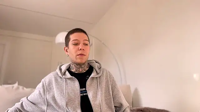 Snapshot of Harry_Jen chatting on March 15, 8:48 am Harry Jen online show from March 15, 8:48 am