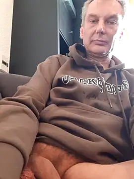 Snapshot of grandcool chatting on February 16, 3:05 pm grandcool online show from February 16, 3:05 pm