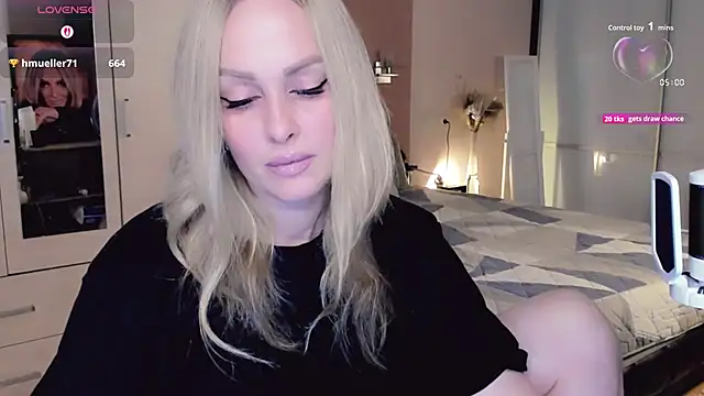 Libby Nora online show from October 28, 11:03 am