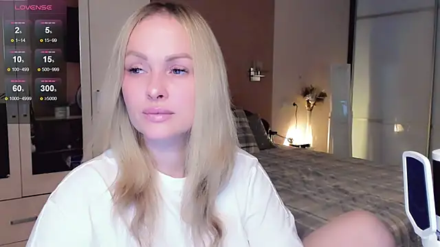 Libby Nora online show from November 12, 9:10 am