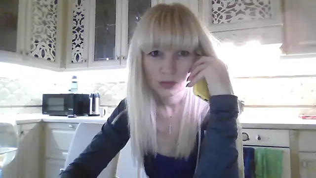 Snapshot of BarbaraKim chatting on September 27, 3:06 pm BarbaraKim online show from September 27, 3:06 pm