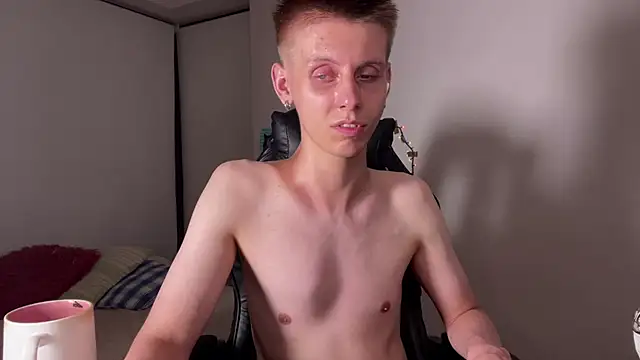 Snapshot of vladdymeow chatting on January 5, 5:20 am vladdymeow online show from January 5, 5:20 am