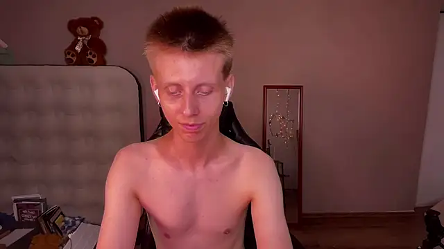 Snapshot of vladdymeow chatting on January 17, 10:23 pm vladdymeow online show from January 17, 10:23 pm