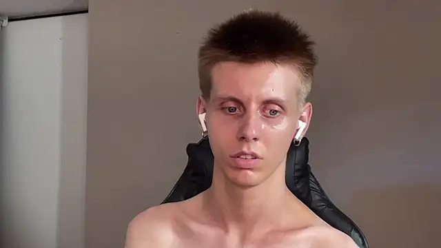 Snapshot of vladdymeow chatting on January 25, 11:32 pm vladdymeow online show from January 25, 11:32 pm