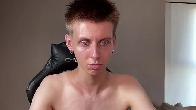 Snapshot of vladdymeow chatting on January 26, 6:27 pm vladdymeow online show from January 26, 6:27 pm