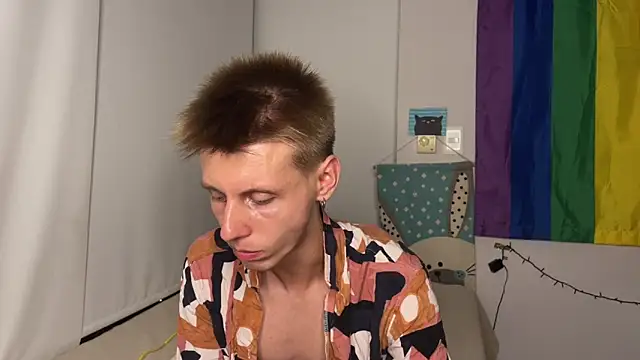 Snapshot of vladdymeow chatting on March 18, 3:20 am vladdymeow online show from March 18, 3:20 am