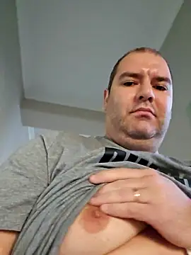 Andrew1900529 online show from November 5, 7:30 am