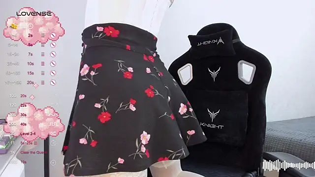 Snapshot of SkyqueenI chatting on March 20, 12:00 pm SkyqueenI online show from March 20, 12:00 pm