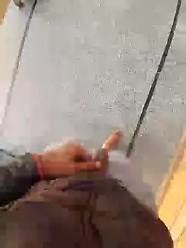 Snapshot of HotBoyOm chatting on January 13, 11:30 am HotBoyOm online show from January 13, 11:30 am