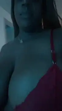 Adrilovechocolate online show from April 19, 11:20 am