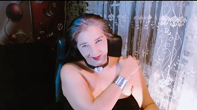 Snapshot of Veraluz chatting on October 11, 6:06 pm Veraluz online show from October 11, 6:06 pm