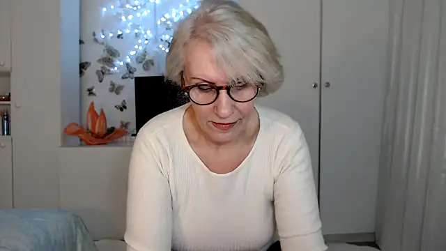 Ghertrude52 online show from February 21, 7:34 am