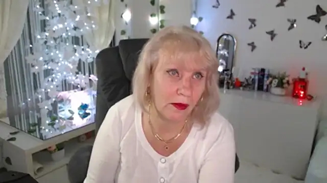 Ghertrude52 online show from December 19, 4:08 am