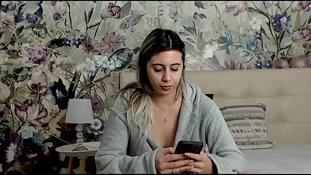 RoseDiamond06 online show from February 26, 10:36 am