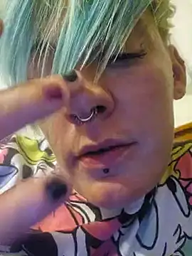 PinkTheHawk online show from January 9, 8:34 am