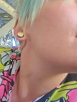 PinkTheHawk online show from January 12, 11:26 pm