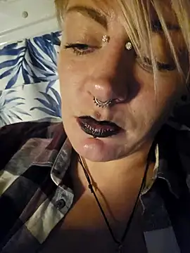 PinkTheHawk online show from January 23, 11:04 am