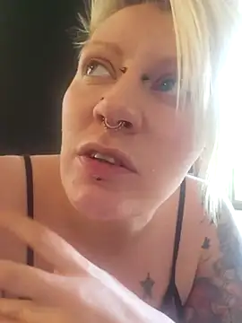 PinkTheHawk online show from December 4, 2:54 am