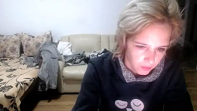 Snapshot of SexxyLety chatting on November 5, 7:30 am SexxyLety online show from November 5, 7:30 am