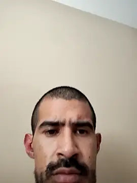 Snapshot of Mikey69me@xh chatting on February 25, 10:50 pm Mikey69mexh online show from February 25, 10:50 pm