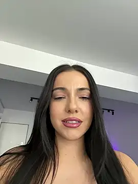 Snapshot of Rileysim88 chatting on February 24, 1:31 pm Rileysim88 online show from February 24, 1:31 pm