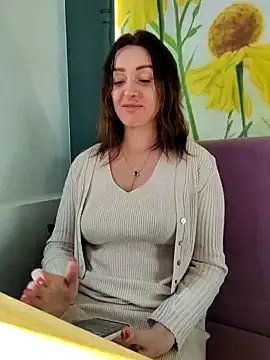 Snapshot of EvaXOAir chatting on February 26, 8:26 am EvaXOAir online show from February 26, 8:26 am