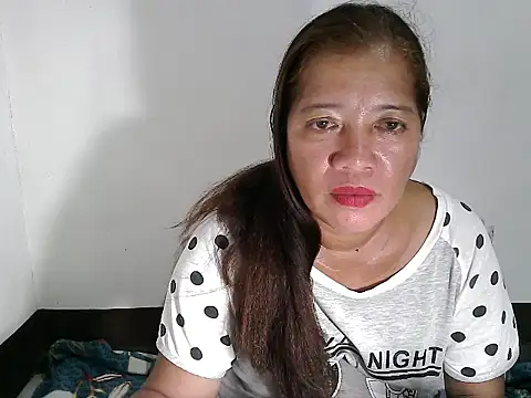 Snapshot of wethornypussy4u chatting on January 27, 12:58 pm wethornypussy4u online show from January 27, 12:58 pm