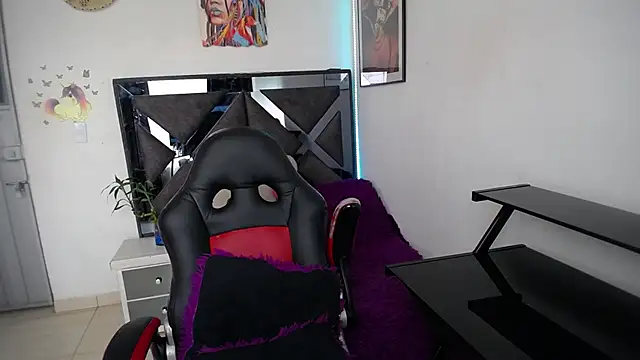 Snapshot of Salo_hot04 chatting on November 20, 5:12 pm Salo hot04 online show from November 20, 5:12 pm