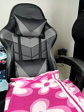 sandylau online show from February 25, 12:13 pm