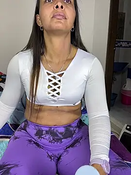 sandylau online show from February 9, 6:12 pm