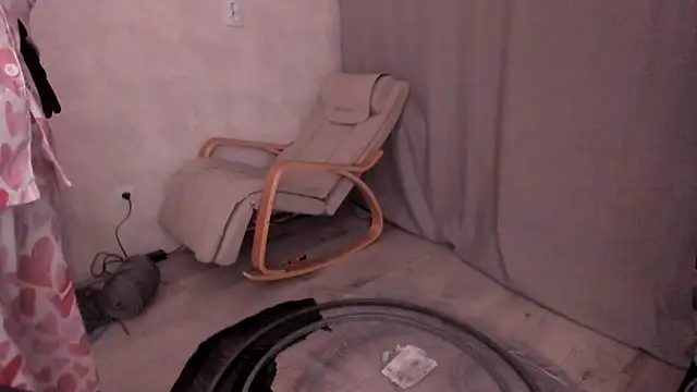 why again me online show from February 25, 6:09 pm