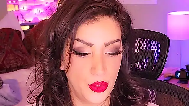 Snapshot of Wonderful_Woman chatting on February 19, 2:44 am Wonderful Woman online show from February 19, 2:44 am