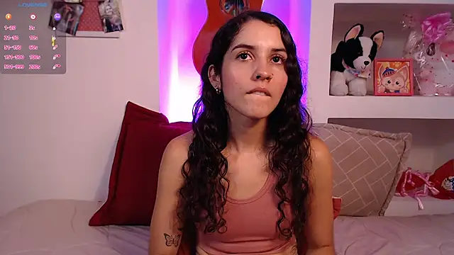 Snapshot of lailypink chatting on February 22, 3:12 am lailypink online show from February 22, 3:12 am