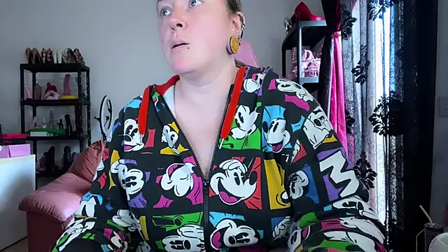 kisicaxx online show from March 24, 10:42 am