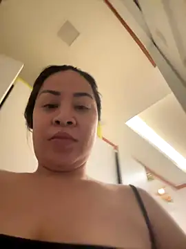 Snapshot of Tightwetholesxx chatting on October 10, 4:11 am Tightwetholesxx online show from October 10, 4:11 am