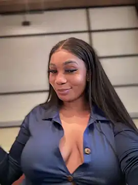 Snapshot of __Nessa__ chatting on January 18, 3:27 pm Nessa online show from January 18, 3:27 pm