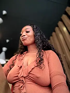 Snapshot of __Nessa__ chatting on September 12, 11:32 am Nessa online show from September 12, 11:32 am