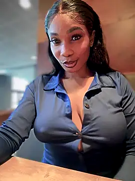 Snapshot of __Nessa__ chatting on October 3, 11:40 am Nessa online show from October 3, 11:40 am