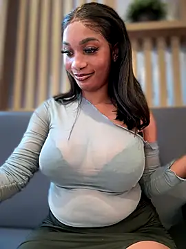 Snapshot of __Nessa__ chatting on October 19, 11:33 am Nessa online show from October 19, 11:33 am